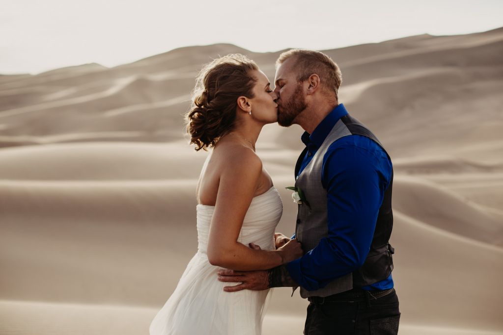 great sand dunes national park colorado elopement wedding