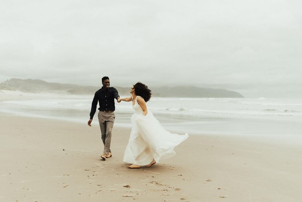 pnw elopement wedding kiwanda beach oregon