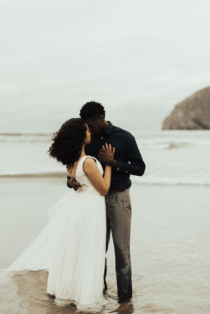 pnw elopement wedding kiwanda beach oregon