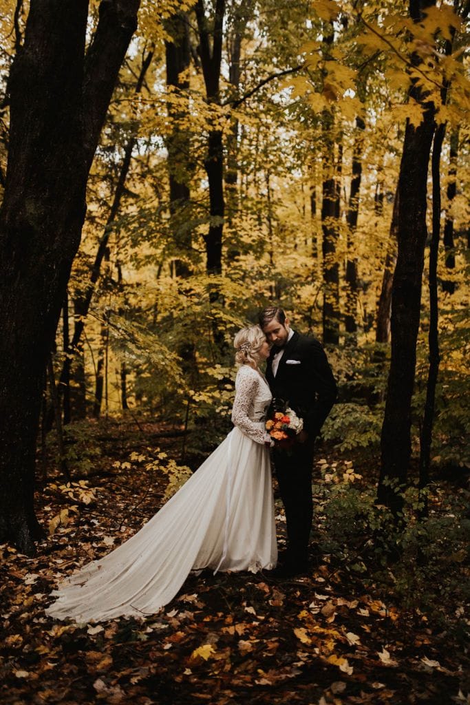15 Gorgeous Photos to Inspire Your Fall Elopement | Wandering Weddings