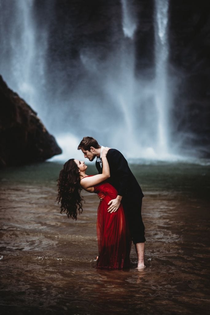 Romantic waterfall couple photos