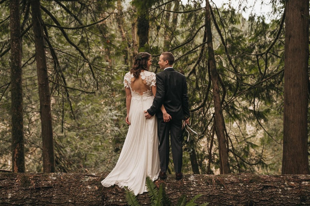 columbia river gorge washington wedding pnw adventure elopement