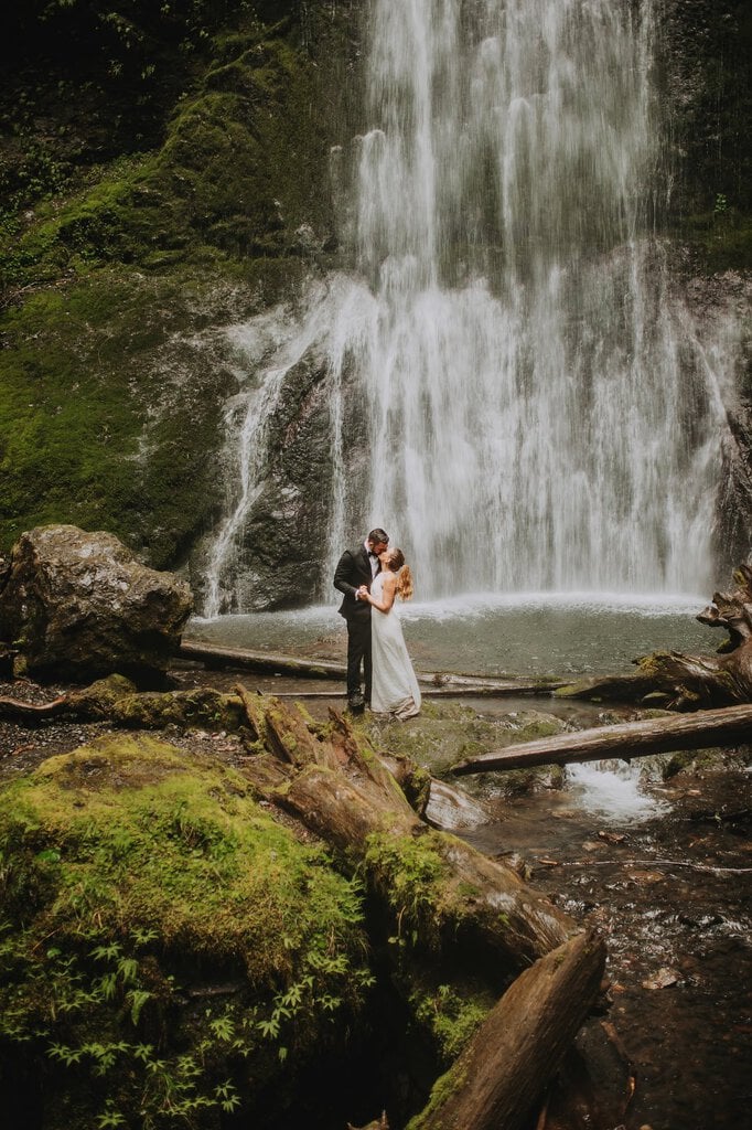 olympic peninsula lake crescent marymere falls washington forest elopement pnw wedding