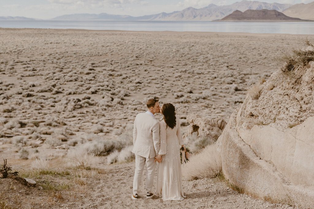 pyramid lake nevada elopement wedding