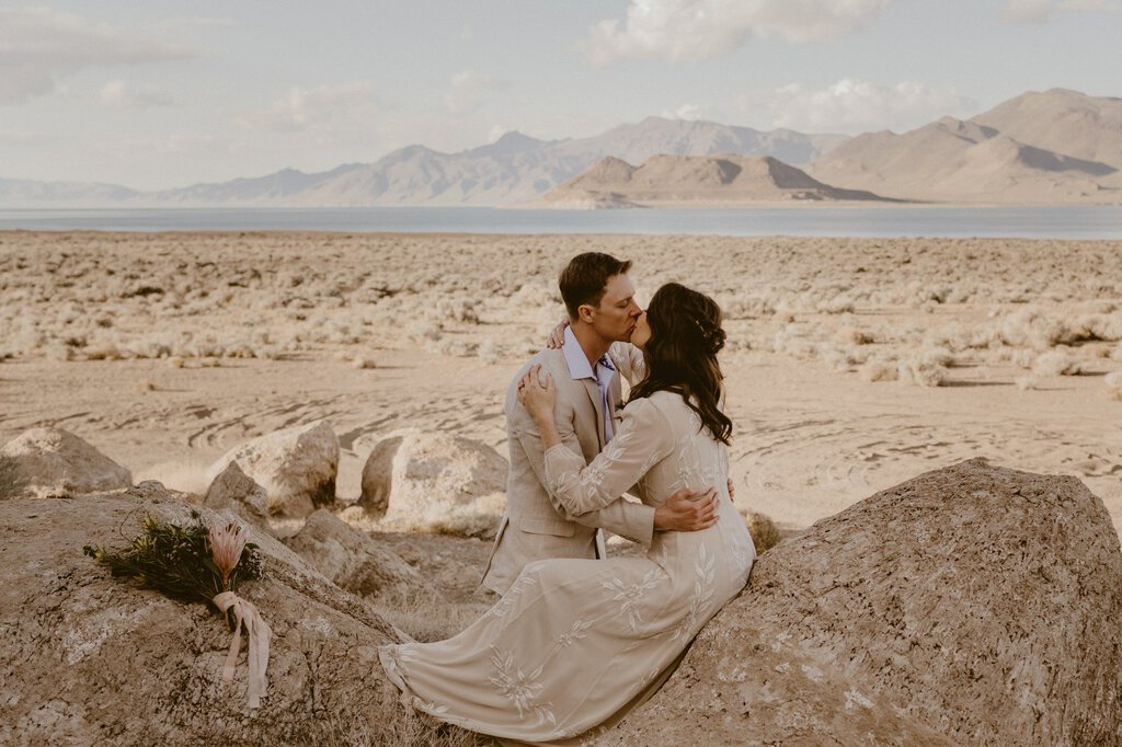 pyramid lake nevada elopement wedding