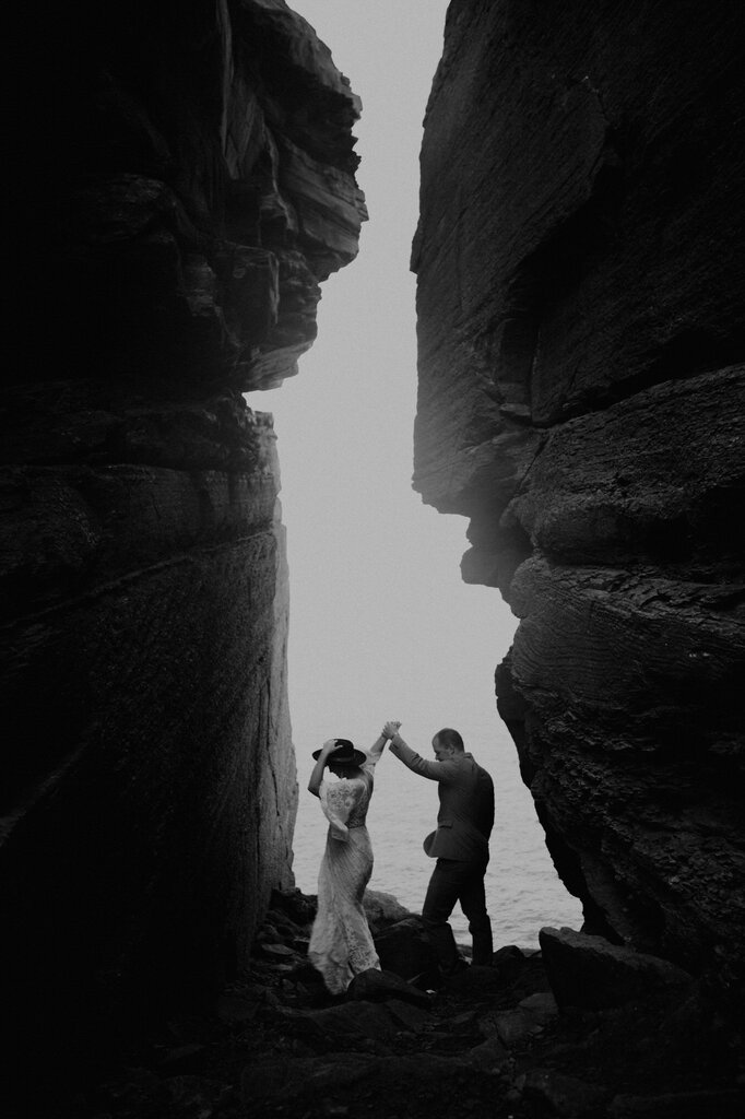elopement photography at cliffs of Moher.