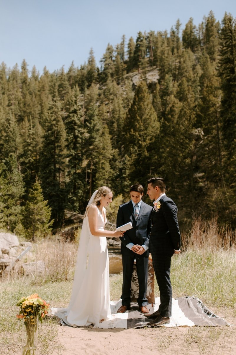 Intimate Mountain Wedding in Colorado | Wandering Weddings