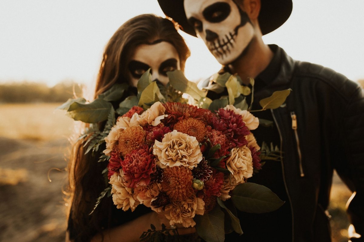 Skeleton Halloween Couple Session | Wandering Weddings
