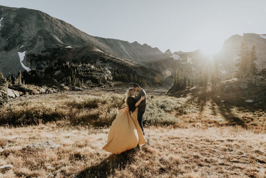 Colorado Elopement Packages | Featured Vendors + Best Places to Elope