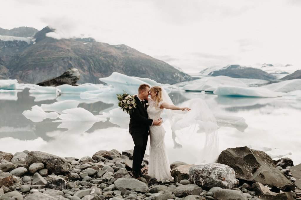 elopement in Alaska