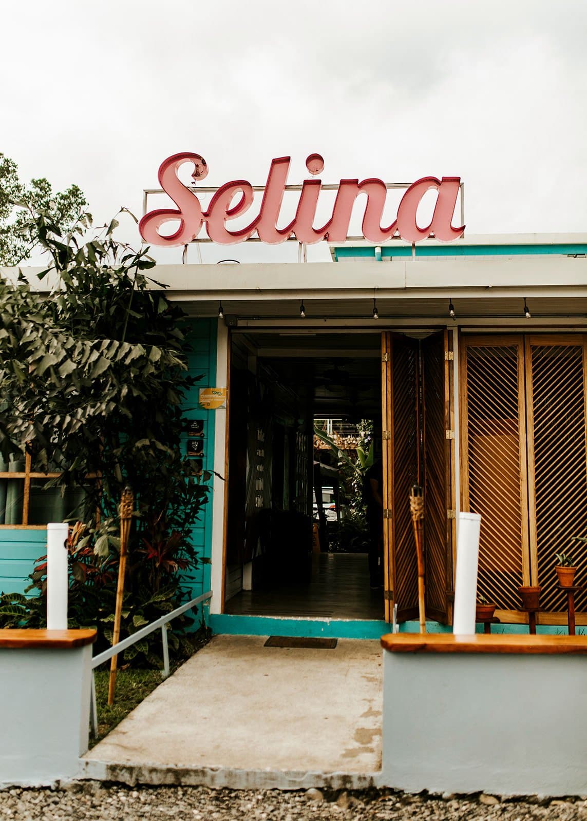 selina hostel for elopement