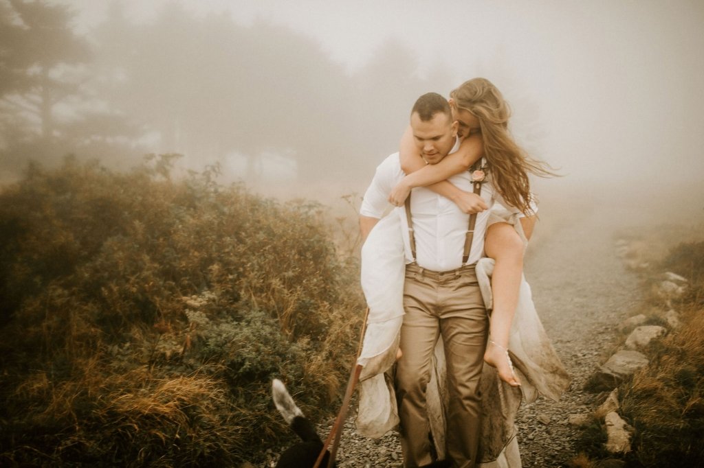 romantic elopement in the mountains