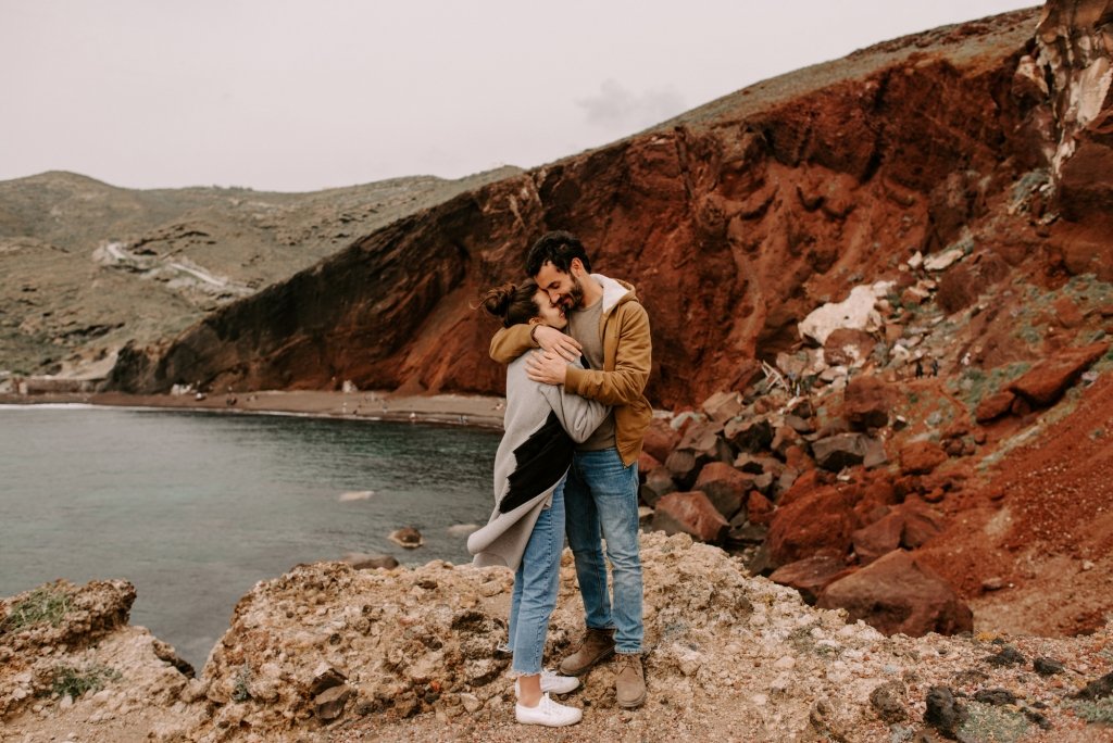 where to take your engagement photos in Santorini